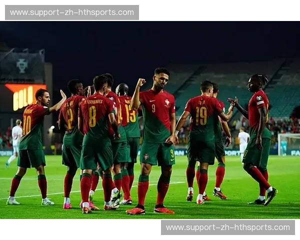 2002年韩日世界杯：一场载入史册的“红魔”惊魂，葡萄牙的黄金一代如何黯然离场？